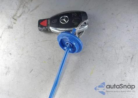 2013 Mercedes-Benz E 350 4Matic z USA, uszkodzony, nr VIN WDDHF8JB3DA745170